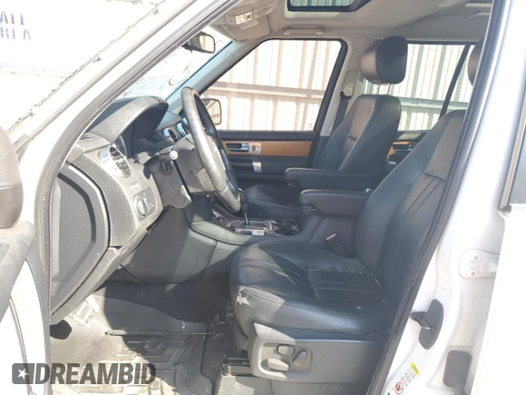 2011 Land Rover LR4 HSE with VIN SALAG2D44BA586720, listed as a Copart auction lot 59786795 with Not provided miles and Salvage title. Bid and sale history available at DreamBid. Image 7.