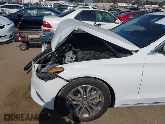 2017 Mercedes-Benz C 300 с VIN 55SWF4JB6HU188700, выставлен на аукционе IAAI как лот 42390502 с пробегом 105 653 миль миль и . История ставок и продаж доступна на DreamBid. Изображение 6.