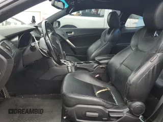 2016 Hyundai Genesis Coupe R-Spec с VIN KMHHU6KJXGU134450, выставлен на аукционе Copart как лот 52799035 с пробегом 110 154 миль миль и Списание • Salvage title. История ставок и продаж доступна на DreamBid. Изображение 7.