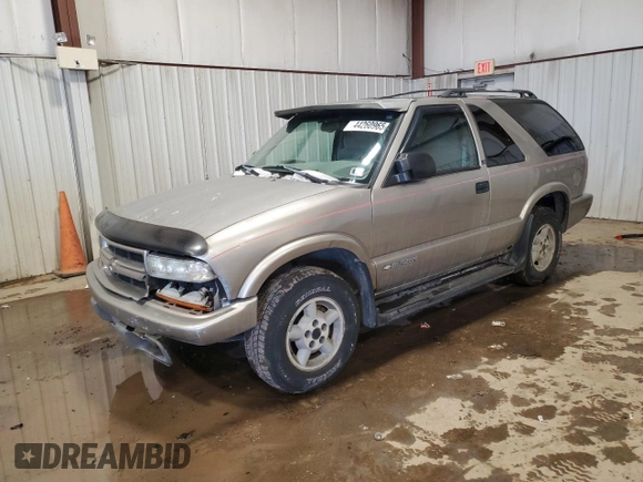 1999 Chevrolet Blazer LS with VIN 1GNCT18W8XK128169, listed as a Copart auction lot 44260965 with 104,790 mi miles and Salvage title. Bid and sale history available at DreamBid. Image 1.