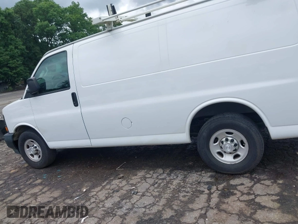 2017 Chevrolet Express Cargo with VIN 1GCWGAFF7H1345734, listed as a IAAI auction lot 42438389 with 184,130 mi miles and . Bid and sale history available at DreamBid. Image 14.