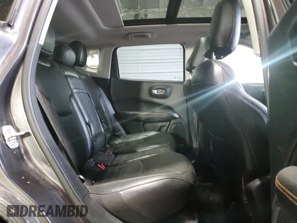 2019 Jeep Compass Limited z VIN 3C4NJDCB1KT594322, wystawiony jako Copart lot #60904585 z przebiegiem 65 432 mil mil oraz Szkoda całkowita • Salvage title. Historia ofert i sprzedaży dostępna na DreamBid. Obrazek 11.