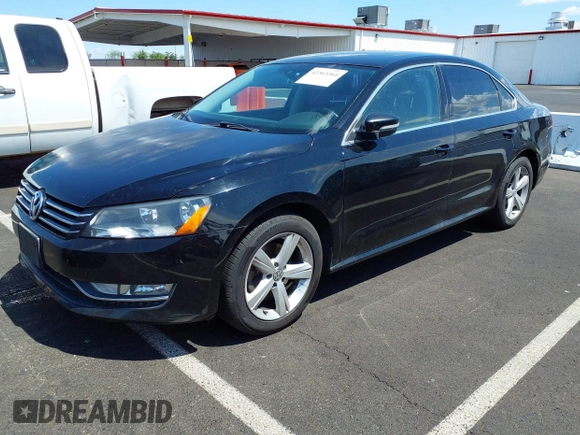 2015 Volkswagen Passat Limited Edition Edition z VIN 1VWAT7A37FC111548, wystawiony jako IAAI lot #42363364 z przebiegiem 198 619 mil mil oraz . Historia ofert i sprzedaży dostępna na DreamBid. Obrazek 2.