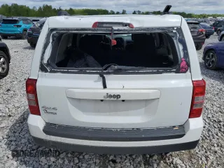 2015 Jeep Patriot Sport z VIN 1C4NJRBB9FD190193, wystawiony jako Copart lot #58052275 z przebiegiem 191 168 mil mil oraz Czysty tytuł • Clean title. Historia ofert i sprzedaży dostępna na DreamBid. Obrazek 6.