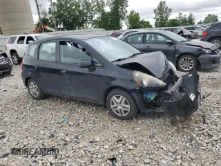 2008 Honda Fit with VIN JHMGD384X8S068090, listed as a Copart auction lot 61133985 with 177,729 mi miles and Clean title. Bid and sale history available at DreamBid. Image 4.