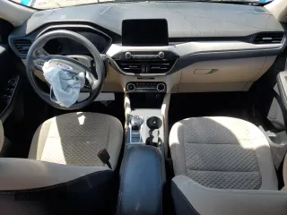 2020 Ford Escape SE z VIN 1FMCU9G61LUA10979, wystawiony jako Copart lot #60166075 z przebiegiem 87 365 mil mil oraz Szkoda całkowita • Salvage title. Historia ofert i sprzedaży dostępna na DreamBid. Obrazek 8.