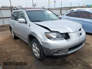 2003 Mitsubishi Outlander XLS with VIN JA4LX41G93U022114, listed as a IAAI auction lot 41776928 with 334,774 mi miles. Bid and sale history available at carsss.com. Image 1.