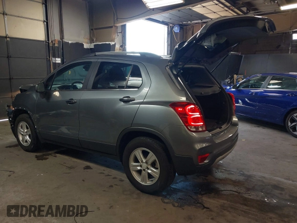 2020 Chevrolet Trax LT with VIN 3GNCJPSB7LL189181, listed as a IAAI auction lot 41661652 with 67,519 mi miles. Bid and sale history available at carsss.com. Image 3.