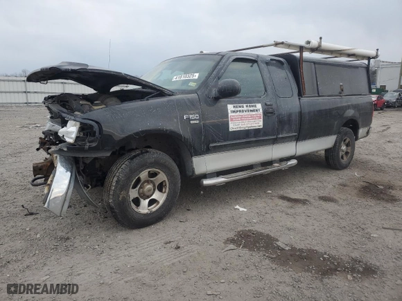 2004 Ford F-150 Heritage XL with VIN 2FTRX18W94CA19744, listed as a Copart auction lot 41810325 with 273,328 mi miles and Salvage Title. Bid and sale history available at carsss.com. Image 1.