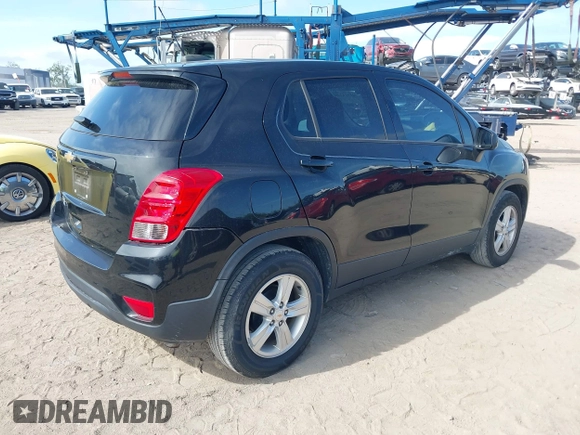 2020 Chevrolet Trax LS with VIN KL7CJKSB7LB086840, listed as a IAAI auction lot 41911240 with 36,894 mi miles. Bid and sale history available at carsss.com. Image 4.