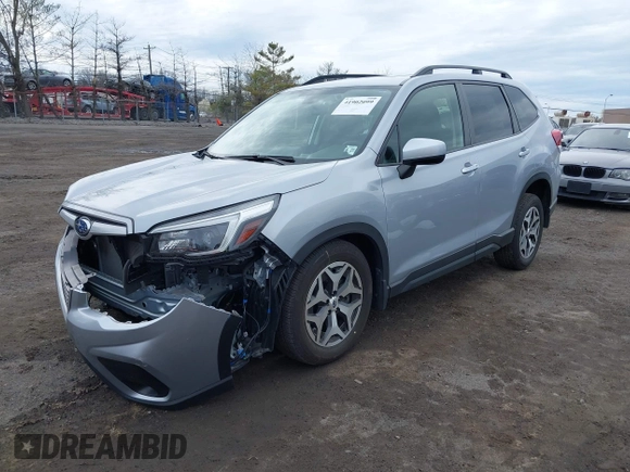 2021 Subaru Forester Premium with VIN JF2SKAFC1MH547703, listed as a IAAI auction lot 41902099 with 8,101 mi miles. Bid and sale history available at carsss.com. Image 17.