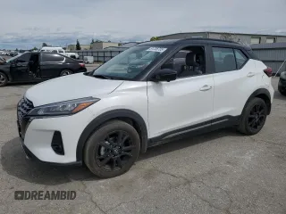2023 Nissan Kicks SR with VIN 3N1CP5DV5PL519427, listed as a Copart auction lot 51235705 with 21,371 mi miles and Salvage Title. Bid and sale history available at carsss.com. Image 1.