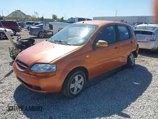 2007 Chevrolet Aveo LS z VIN KL1TD66697B746324, wystawiony jako IAAI lot #40257318 z przebiegiem 144 789 mil mil oraz . Historia ofert i sprzedaży dostępna na DreamBid. Obrazek 2.