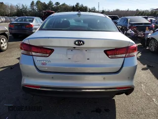 2018 Kia Optima LX z VIN 5XXGT4L31JG264721, wystawiony jako Copart lot #47274735 z przebiegiem 79 159 mil mil oraz Szkoda całkowita • Salvage title. Historia ofert i sprzedaży dostępna na DreamBid. Obrazek 6.