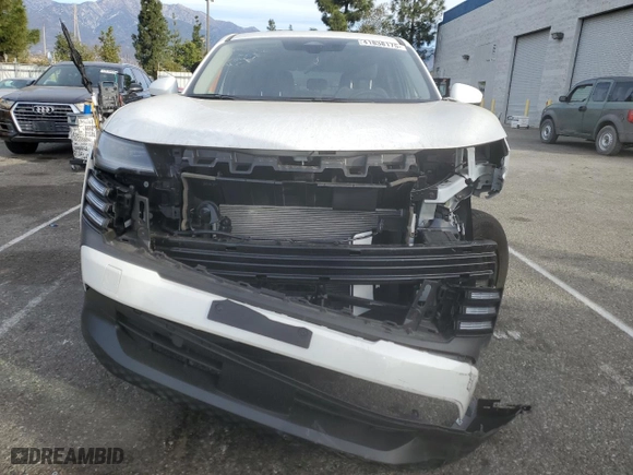 2025 Nissan Kicks SV with VIN 3N8AP6CAXSL338913, listed as a Copart auction lot 41838175 with 2,160 mi miles and Salvage Title. Bid and sale history available at carsss.com. Image 5.