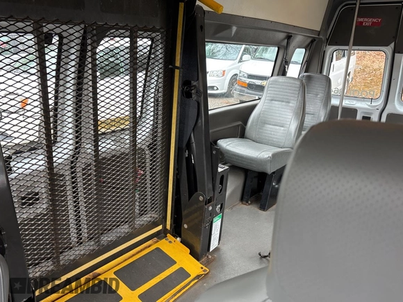 2014 Ford Econoline Cargo Commercial with VIN 1FTNS2EW1EDA21948, listed as a Copart auction lot 50900965 with 148,347 mi miles and Clean Title. Bid and sale history available at carsss.com. Image 6.