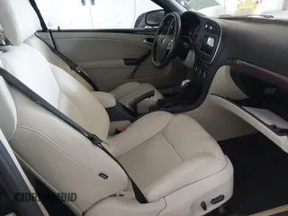2011 Saab 9-3 z VIN YS3FA7CY7B1309942, wystawiony jako IAAI lot #42409342 z przebiegiem 102 178 mil mil oraz . Historia ofert i sprzedaży dostępna na DreamBid. Obrazek 5.