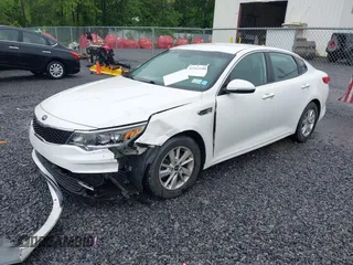 2016 Kia Optima LX с VIN KNAGT4L32G5073769, выставлен на аукционе IAAI как лот 42512184 с пробегом 111 977 миль миль и . История ставок и продаж доступна на DreamBid. Изображение 18.
