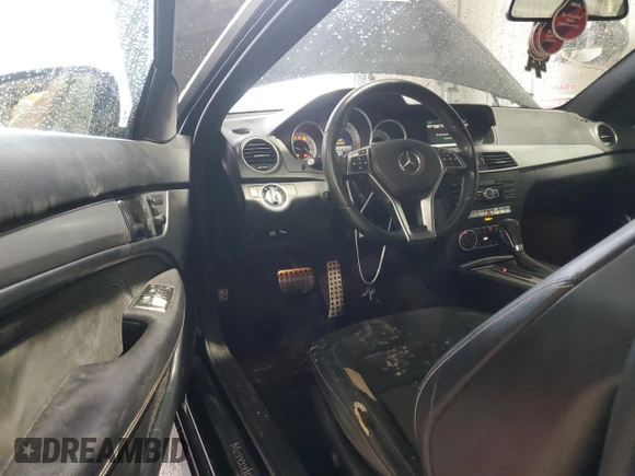 2015 Mercedes-Benz C 350 with VIN WDDGJ8JB5FG372370, listed as a Copart auction lot 73240804 with 103,540 mi miles and Salvage title. Bid and sale history available at DreamBid. Image 8.