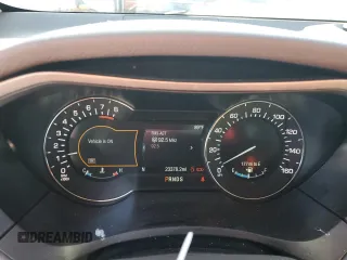 2020 Lincoln MKZ Standard z VIN 3LN6L5A99LR618087, wystawiony jako Copart lot #56726985 z przebiegiem 23 378 mil mil oraz Szkoda całkowita • Salvage title. Historia ofert i sprzedaży dostępna na DreamBid. Obrazek 9.