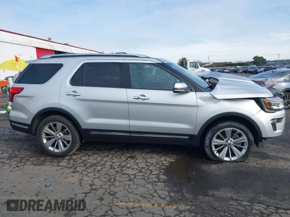 2019 Ford Explorer Limited with VIN 1FM5K8F8XKGB42714, listed as a IAAI auction lot 41525104 with 125,286 mi miles and . Bid and sale history available at carsss.com. Image 14.