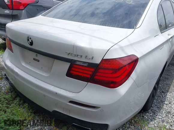 2014 BMW 7 Series ALPINA B7 with VIN WBAYE8C59ED135260, listed as a IAAI auction lot 41906238 with 152,030 mi miles. Bid and sale history available at carsss.com. Image 17.