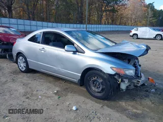 2008 Honda Civic Cpe LX with VIN 2HGFG12688H503166, listed as a IAAI auction lot 40949573 with 166,571 mi miles. Bid and sale history available at carsss.com. Image 1.