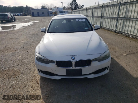 2015 BMW 3 Series 328i xDrive with VIN WBA3B5C51FP653350, listed as a Copart auction lot 42769805 with 189,146 mi miles and Salvage Title. Bid and sale history available at carsss.com. Image 5.