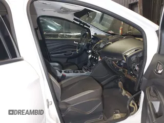 2014 Ford Escape S with VIN 1FMCU0F73EUB52663, listed as a IAAI auction lot 42092515 with 197,777 mi miles. Bid and sale history available at carsss.com. Image 5.
