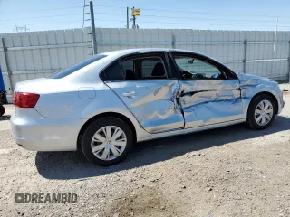 2012 Volkswagen Jetta SE with VIN 3VWDP7AJXCM365667, listed as a Copart auction lot 60317735 with 82,723 mi miles and Salvage title. Bid and sale history available at DreamBid. Image 3.