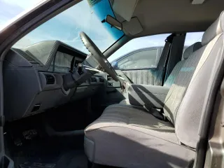 1990 Oldsmobile Cutlass z VIN 2G3AL54R2L2339637, wystawiony jako Copart lot #78364484 z przebiegiem 89 106 mil mil oraz Tytuł czysty. Historia ofert i sprzedaży dostępna na DreamBid. Obrazek 7.