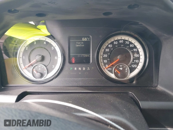 2017 Ram 1500 Express z VIN 3C6RR7KT0HG793912, wystawiony jako IAAI lot #42117201 z przebiegiem 111 728 mil mil oraz . Historia ofert i sprzedaży dostępna na DreamBid. Obrazek 7.