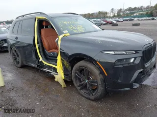2025 BMW X7 M60i with VIN 5UX33EM06S9X01960, listed as a IAAI auction lot 41477553 with 3,016 mi miles. Bid and sale history available at carsss.com. Image 1.