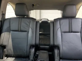 2018 Toyota Highlander SE with VIN 5TDJZRFH9JS559055, listed as a Copart auction lot 60197655 with 114,752 mi miles and Salvage title. Bid and sale history available at DreamBid. Image 10.