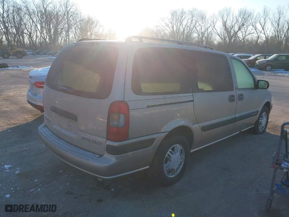 2004 Chevrolet Venture LS with VIN 1GNDX03E44D226097, listed as a IAAI auction lot 41311928 with 115,333 mi miles. Bid and sale history available at carsss.com. Image 4.