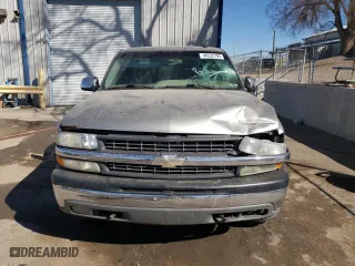 2002 Chevrolet Silverado 1500 LT with VIN 2GCEK19T321429448, listed as a Copart auction lot 46532795 with 269,259 mi miles and Salvage Title. Bid and sale history available at carsss.com. Image 5.