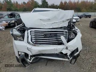 2019 GMC Yukon SLT with VIN 1GKS2BKC2KR338007, listed as a Copart auction lot 82336394 with 105,087 mi miles and Salvage Title. Bid and sale history available at carsss.com. Image 5.