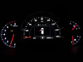 2016 Kia Sorento SX с VIN 5XYPKDA55GG018136, выставлен на аукционе Copart как лот 59963705 с пробегом 123 551 миль миль и Чистый • Clean title. История ставок и продаж доступна на DreamBid. Изображение 9.