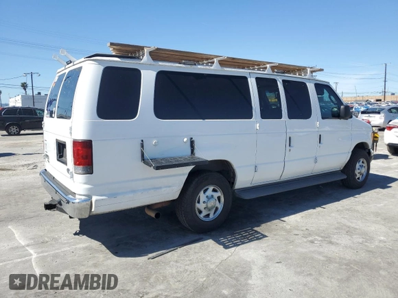 2007 Ford Econoline Passenger XL z VIN 1FBSS31L77DB35609, wystawiony jako Copart lot #49812835 z przebiegiem 379 167 mil mil oraz Szkoda całkowita • Salvage title. Historia ofert i sprzedaży dostępna na DreamBid. Obrazek 3.