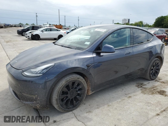 2021 Tesla Model Y Long Range z VIN 5YJYGDEE9MF067651, wystawiony jako Copart lot #55758165 z przebiegiem 61 348 mil mil oraz Czysty tytuł • Clean title. Historia ofert i sprzedaży dostępna na DreamBid. Obrazek 1.