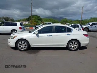 2010 Honda Accord EX-L z VIN 1HGCP3F85AA021141, wystawiony jako IAAI lot #41632924 z przebiegiem 135 987 mil mil oraz . Historia ofert i sprzedaży dostępna na DreamBid. Obrazek 14.