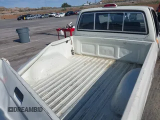 1994 Toyota Pickup DX with VIN JT4RN81P1R5194136, listed as a IAAI auction lot 41848772 with 170,759 mi miles and . Bid and sale history available at DreamBid. Image 8.