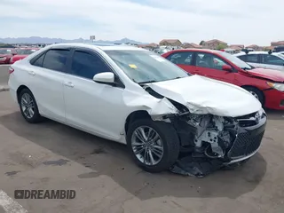 2015 Toyota Camry XLE z VIN 4T1BF1FK9FU050737, wystawiony jako IAAI lot #42251299 z przebiegiem 68 864 mil mil oraz . Historia ofert i sprzedaży dostępna na DreamBid. Obrazek 1.