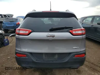 2018 Jeep Cherokee Latitude with VIN 1C4PJLCX5JD518007, listed as a Copart auction lot 53692425 with 30,101 mi miles and Salvage Title. Bid and sale history available at DreamBid. Image 6.