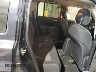 2011 Jeep Patriot Latitude with VIN 1J4NF1GB1BD219119, listed as a Copart auction lot 49386095 with 110,361 mi miles and Clean Title. Bid and sale history available at DreamBid. Image 10.