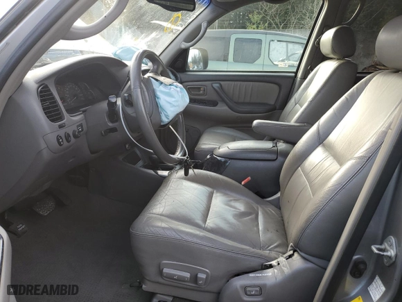 2003 Toyota Sequoia Limited with VIN 5TDBT48A83S194038, listed as a Copart auction lot 47303025 with 207,472 mi miles and Clean Title. Bid and sale history available at carsss.com. Image 7.