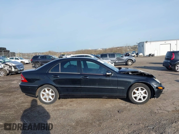 2004 Mercedes-Benz C 240 с VIN WDBRF81J84F536367, выставлен на аукционе IAAI как лот 41940002 с пробегом Не указан миль и . История ставок и продаж доступна на DreamBid. Изображение 14.