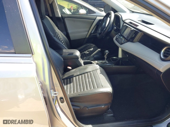 2018 Toyota RAV4 XLE with VIN 2T3WFREV5JW446272, listed as a IAAI auction lot 41897596 with 91,899 mi miles. Bid and sale history available at carsss.com. Image 5.