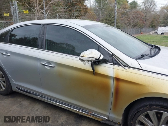 2015 Hyundai Sonata Limited with VIN 5NPE34AFXFH041898, listed as a IAAI auction lot 41929114 with 151,429 mi miles and . Bid and sale history available at carsss.com. Image 13.