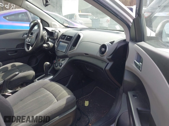 2014 Chevrolet Sonic LT с VIN 1G1JC5SH6E4153549, выставлен на аукционе IAAI как лот 41675769 с пробегом 149 038 миль миль и . История ставок и продаж доступна на DreamBid. Изображение 5.